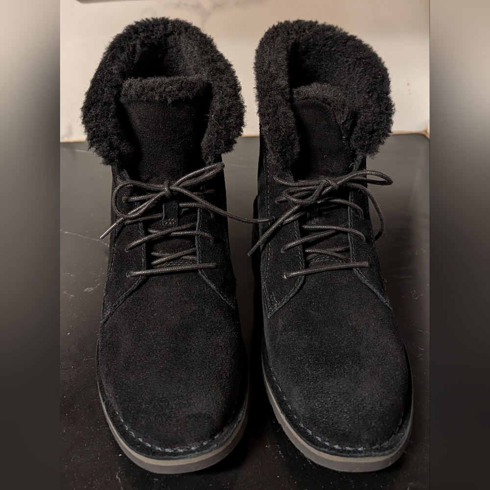 UGG Quincy Suede Shearling Lined Lace-Up Ankle Boots NIBox Size 8 MSRP $170 - Picture 2 of 10